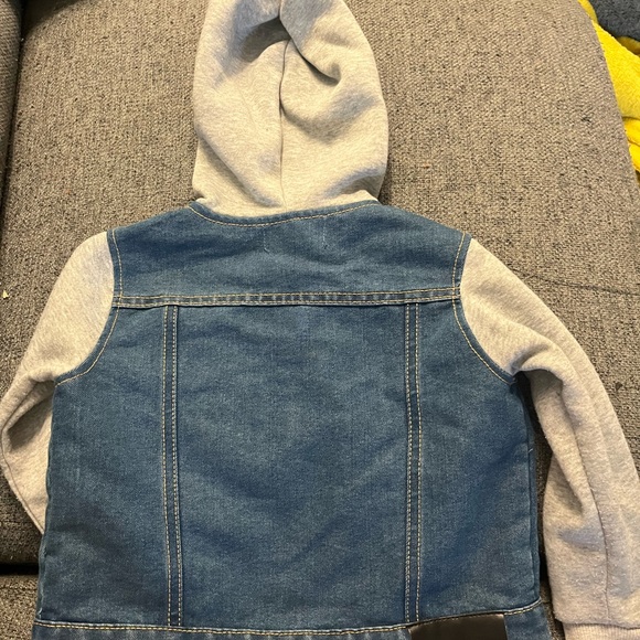DKNY Hoodie jeans jacket size 3T - Picture 3 of 3